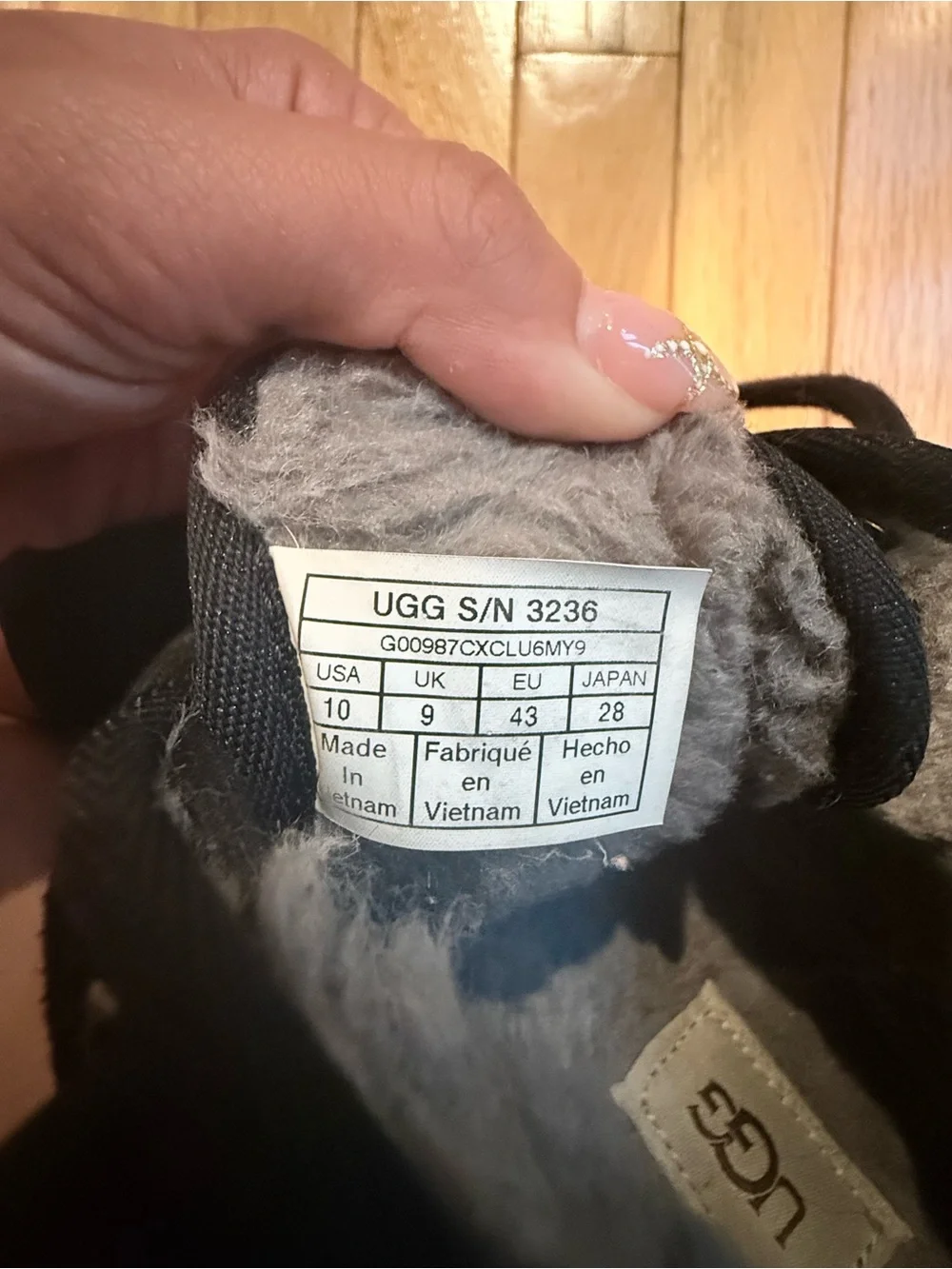 UGG Men's Neumel Suede Chukka Boots 'Black’ - Size 11